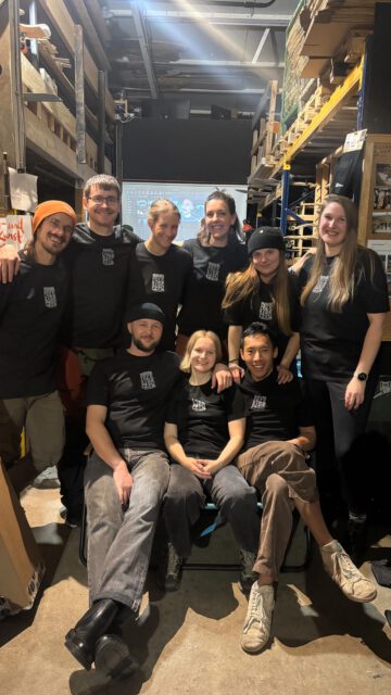 Wrapping up the last three months of autumn/winter skating 2025 and now we’re more than ready for 2026🙌🏾
.
.
🎬 @samuel.schirra
.
.
#freiburgfreeridecrew #downhillskateboarding #downhilllongboarding #makedhskatinggreatagain #communitybuilding #skatingwithfriends #thankyouskateboarding #vineyardskating #slidesession #beginner #cornersession #minifullruns